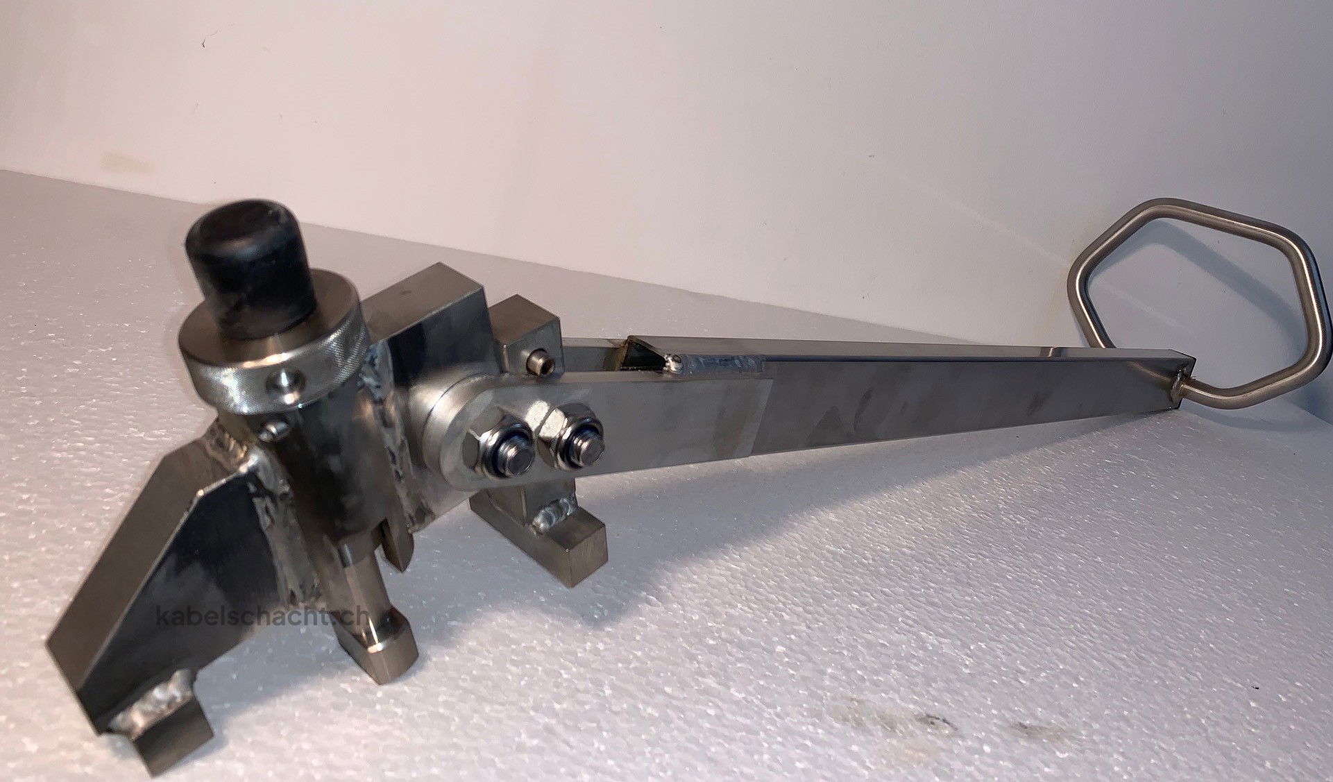 Schachthebegerät aus V2A mit Rückhalter, verstellbar